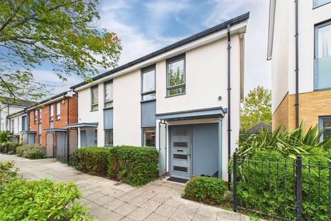 2 bedroom semi-detached house for sale, Puffin Way, Reading, Berkshire, RG2