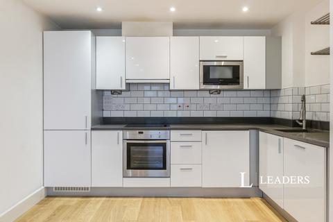 undefined, Whytecliffe Road South, Purley, CR8