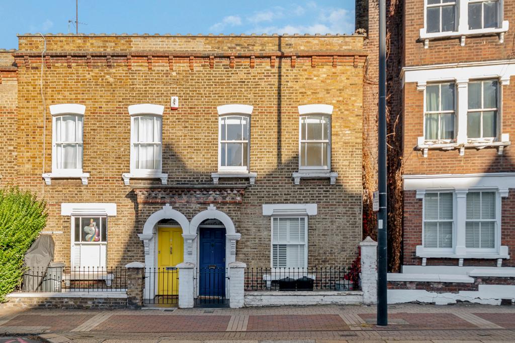 3 bedroom Terraced for rent