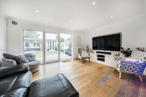 undefined, Groveley Road, Sunbury-On-Thames TW16