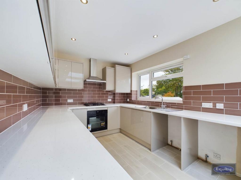Kitchen (2)