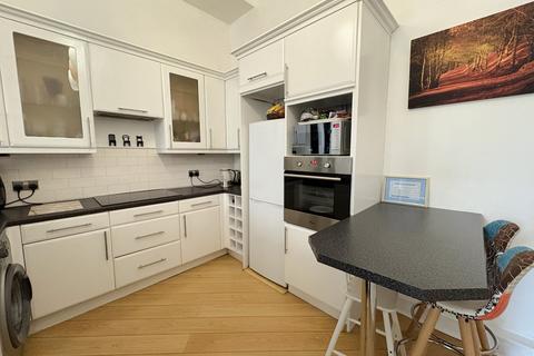 2 bedroom apartment for sale, Cottonfields, Bolton, BL7