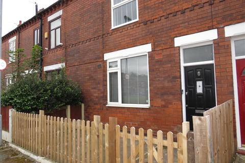 South Avenue, Leigh WN7