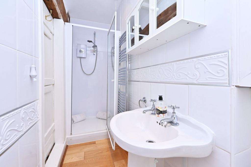 Bedroom one en-suite