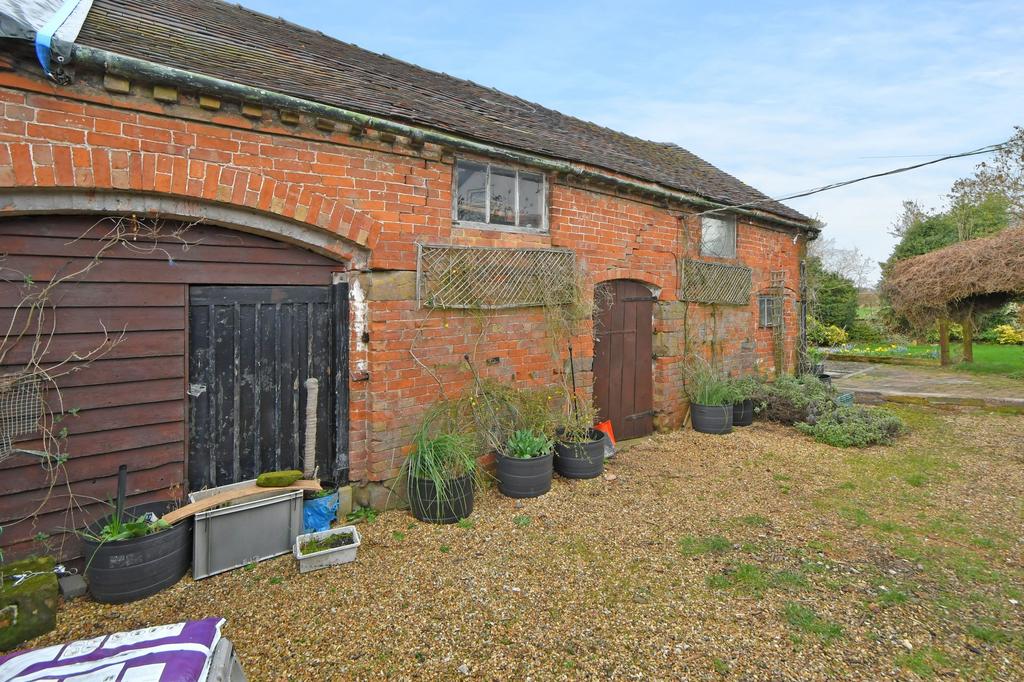 Detached barn