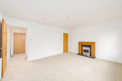 3 bedroom terraced house for sale, 18 Swan Avenue, Chirnside