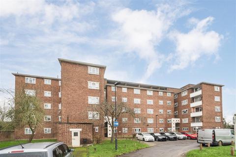 3 bedroom flat for sale, Grange Court, Old Ruislip Road, Northolt, UB5 6QJ