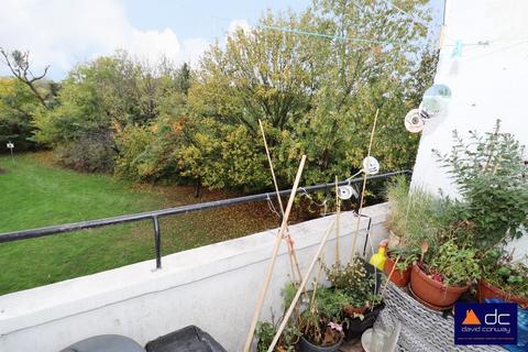 3 bedroom flat for sale, Grange Court, Old Ruislip Road, Northolt, UB5 6QJ