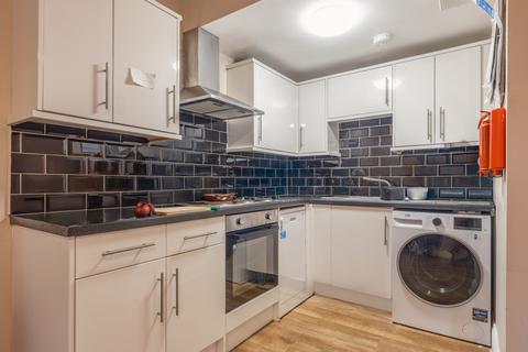3 bedroom flat to rent, Greystoke Avenue, Newcastle Upon Tyne NE2