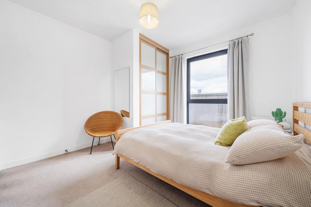 Principal Bedroom (2).JPG