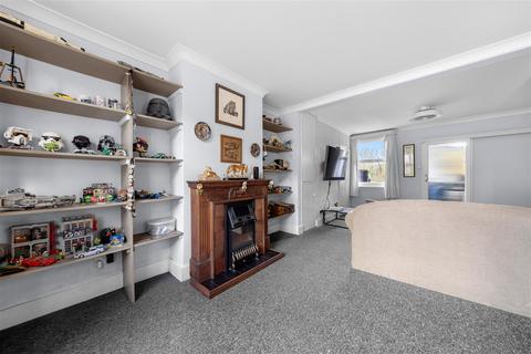 3 bedroom terraced house for sale, Western Road, Crowborough