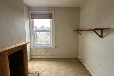59 Moffat Road, Thornton Heath, CR7 8PY