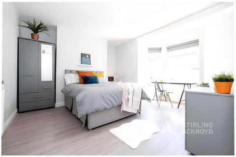 undefined, Waterloo Road, Aldershot, Hampshire, GU12