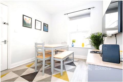 undefined, Waterloo Road, Aldershot, Hampshire, GU12