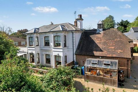 undefined, Eggars Hill, Aldershot, Hampshire, GU11
