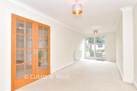 3 bedroom terraced house for sale, Richmond Drive, Hayling Island PO11