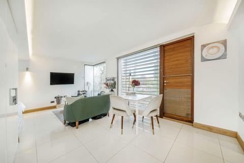 undefined, Rivermead Close, Teddington TW11