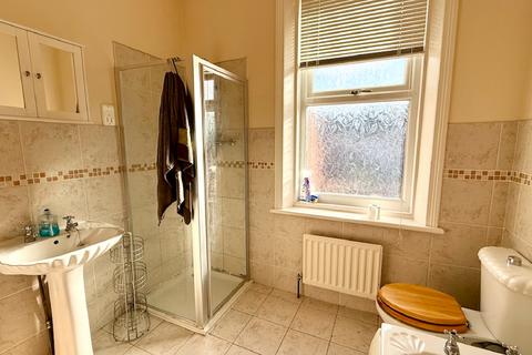 2 bedroom flat for sale, Shields Road, Newcastle upon Tyne NE6