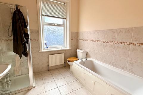 2 bedroom flat for sale, Shields Road, Newcastle upon Tyne NE6