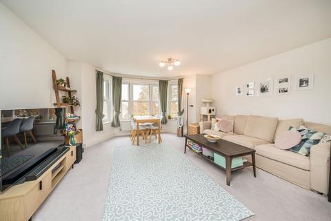 undefined, Avenue Elmers, Surbiton KT6