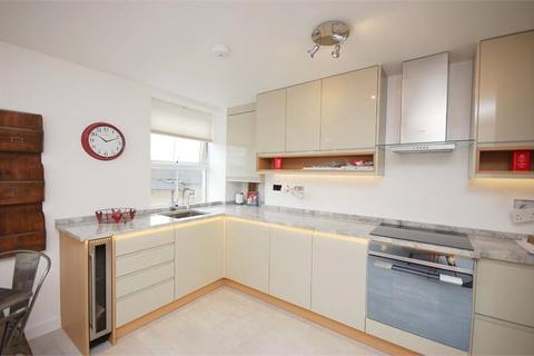 3 bedroom penthouse to rent, Bank Buildings, High Street, Harlseden, London, NW10