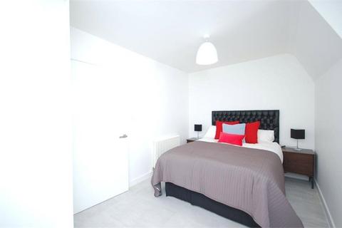 3 bedroom penthouse to rent, Bank Buildings, High Street, Harlseden, London, NW10