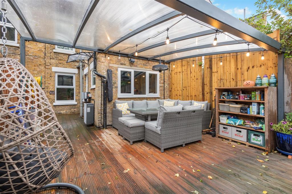 8667135-exterior08.jpg