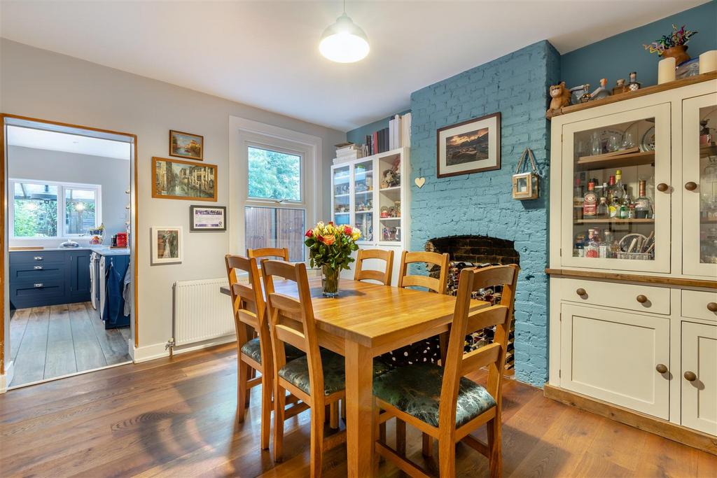 8667135-interior05.jpg