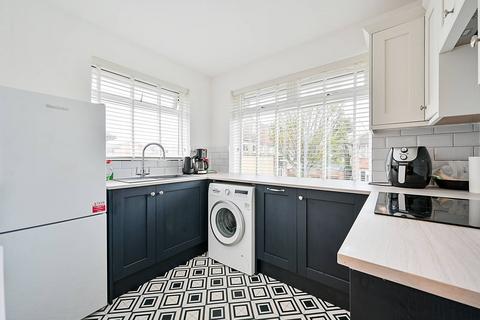 2 bedroom flat to rent, Carlyle Road, Ealing, London, W5