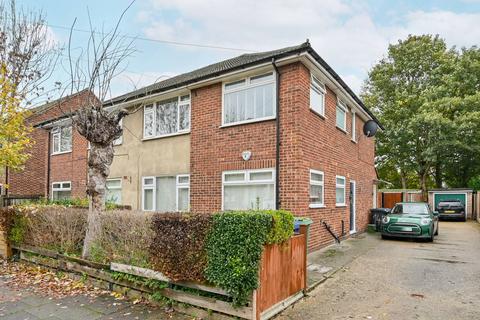 2 bedroom flat to rent, Carlyle Road, Ealing, London, W5