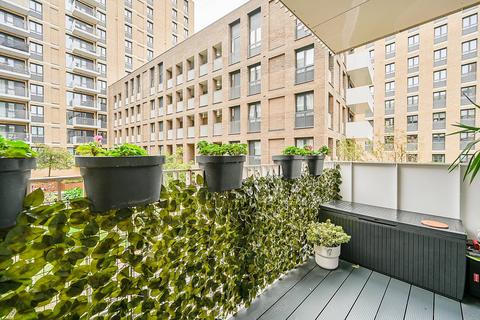 2 bedroom flat for sale, Lakeside Drive, Park Royal, LONDON, NW10