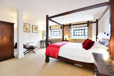 2 bedroom flat for sale, Great Jubilee Wharf, Wapping, London, E1W