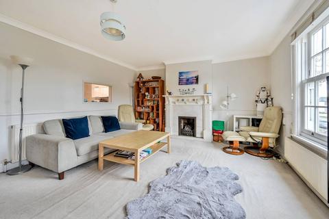 undefined, The Broadway, Thames Ditton, KT7