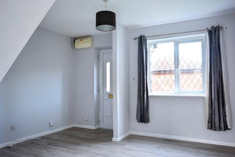 undefined, Lynor Close, Taunton,