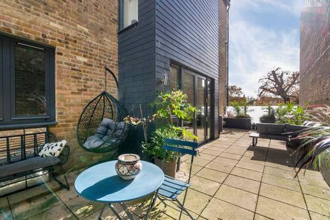 undefined, Lion Wharf, Old Isleworth, Isleworth, TW7