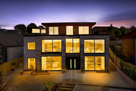 5 bedroom detached house for sale, Hill Brow, Hove BN3