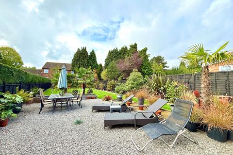 3 bedroom semi-detached house for sale, Douglas Road, Hollywood, B47 5JZ