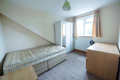 6 bedroom terraced house to rent, De Beauvoir Road, Reading, RG1