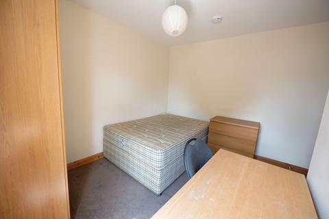 6 bedroom terraced house to rent, De Beauvoir Road, Reading, RG1