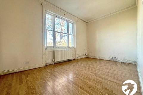 2 bedroom flat for sale, Eltham Road, London, SE12