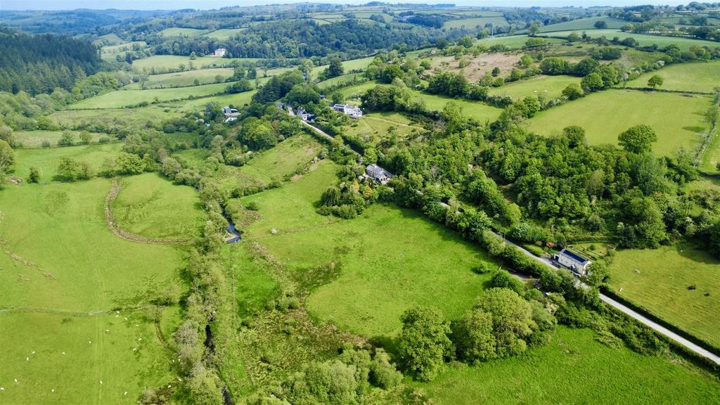 House in Llandysul - View 2