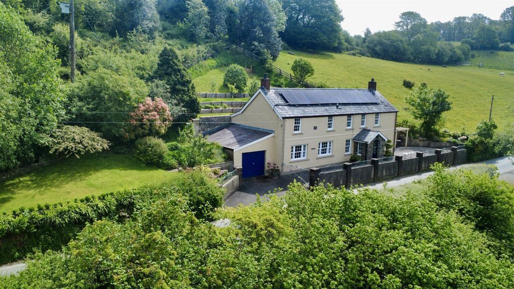 House in Llandysul - View 5