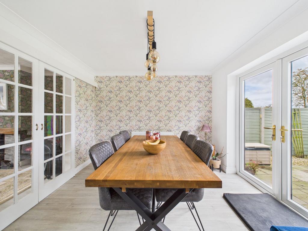 Dining kitchen