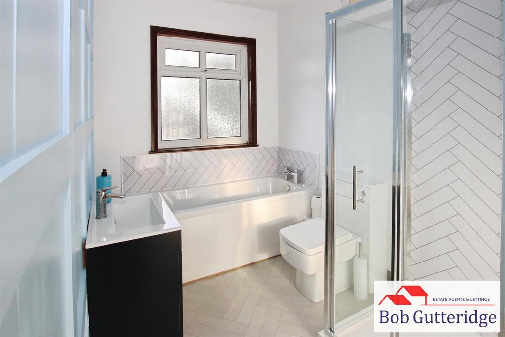 Luxury four piece bathroom