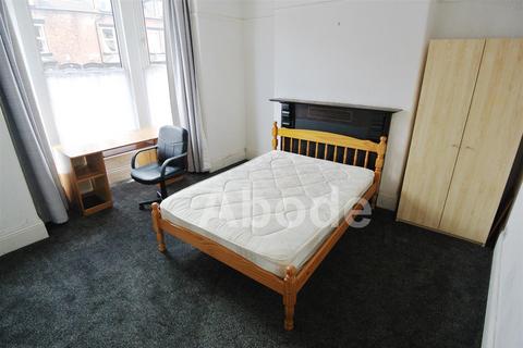 5 bedroom house to rent, Brudenell Mount, Hyde Park, Leeds