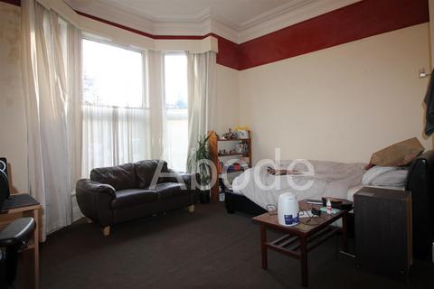 Flat 1 - 163 Hyde Park Road, Hyde Park, Leeds