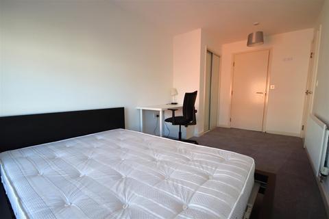 2 bedroom house to rent, Glenalmond Avenue, Cambridge CB2