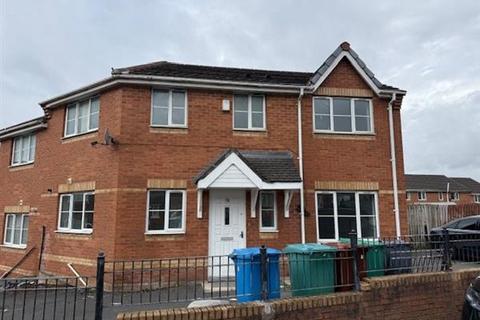 3 bedroom semi-detached house to rent, Cascade Drive, Manchester