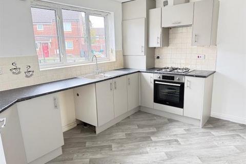 3 bedroom semi-detached house to rent, Cascade Drive, Manchester