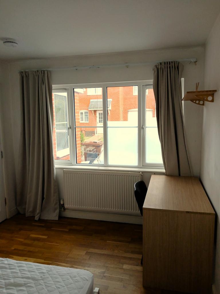 Alicante bedroom 4.jpeg